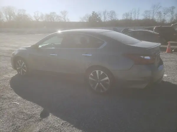 1N4AL3AP9HC486090 2017 NISSAN ALTIMA - Image 2