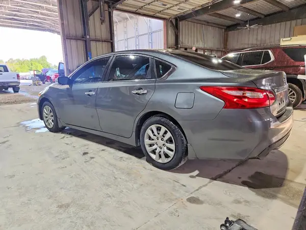 1N4AL3AP9HC487417 2017 NISSAN ALTIMA - Image 2