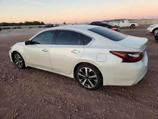 1N4AL3AP9HC488695 2017 NISSAN ALTIMA - Image 2