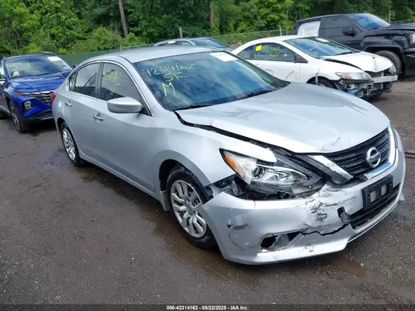 1N4AL3AP9HC488843 2017 NISSAN ALTIMA - Image 1