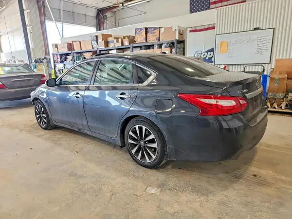 1N4AL3AP9HC940435 2017 NISSAN ALTIMA - Image 2
