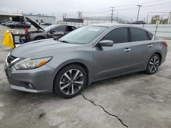 1N4AL3AP9HN302769 2017 NISSAN ALTIMA - Image 1