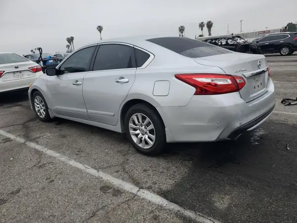 1N4AL3AP9HN305655 2017 NISSAN ALTIMA - Image 2