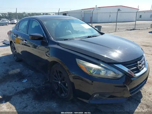 1N4AL3AP9HN349364 2017 NISSAN ALTIMA - Image 1