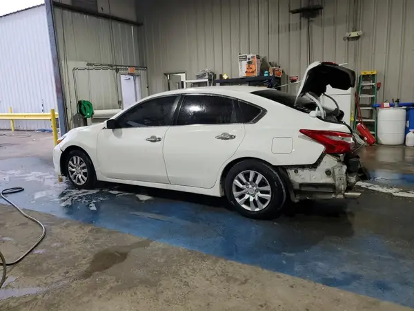1N4AL3AP9HN349557 2017 NISSAN ALTIMA - Image 2