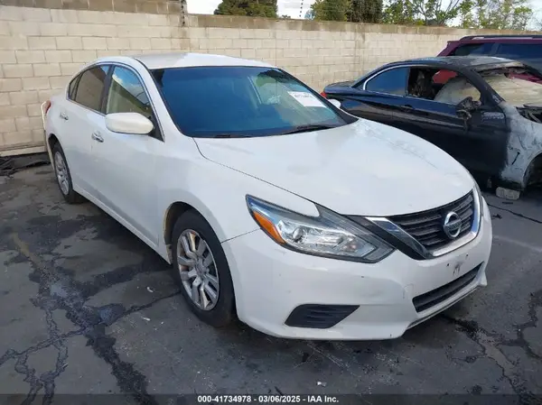 1N4AL3AP9HN352099 2017 NISSAN ALTIMA - Image 1