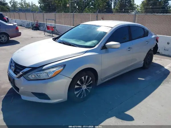 1N4AL3AP9HN355455 2017 NISSAN ALTIMA - Image 2