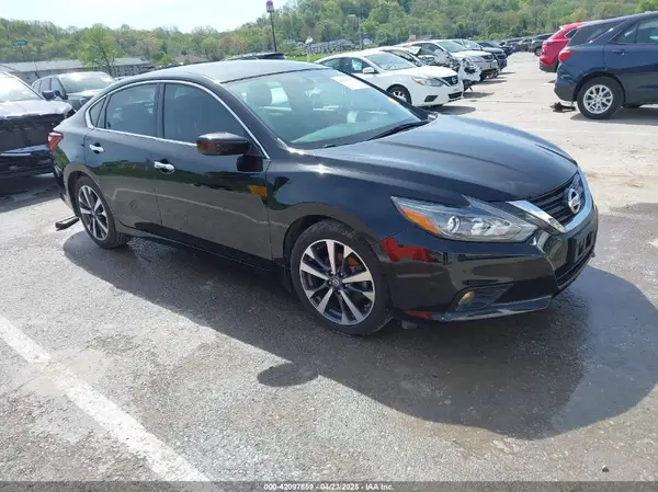 1N4AL3AP9HN357027 2017 NISSAN ALTIMA - Image 1