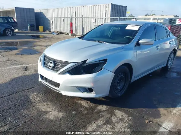 1N4AL3AP9HN366164 2017 NISSAN ALTIMA - Image 2
