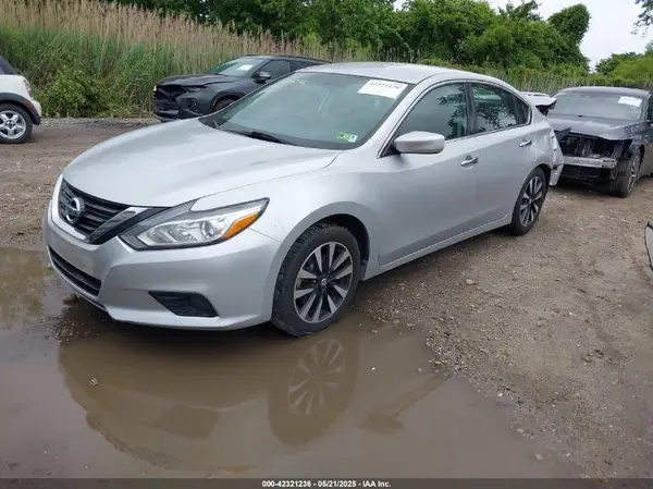 1N4AL3AP9JC101567 2018 NISSAN ALTIMA - Image 2