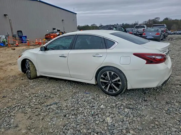 1N4AL3AP9JC102153 2018 NISSAN ALTIMA - Image 2