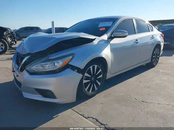 1N4AL3AP9JC102279 2018 NISSAN ALTIMA - Image 2