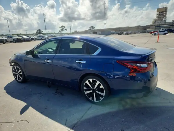 1N4AL3AP9JC110396 2018 NISSAN ALTIMA - Image 2