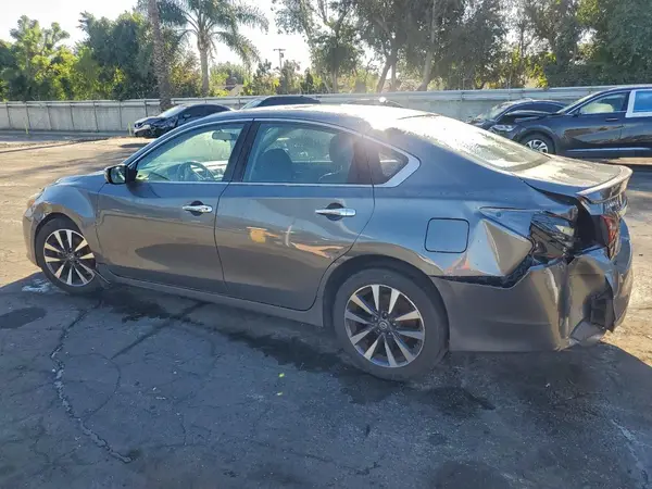 1N4AL3AP9JC114738 2018 NISSAN ALTIMA - Image 2
