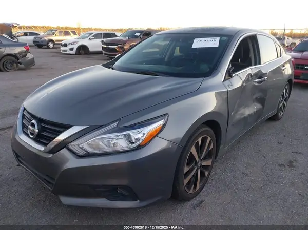 1N4AL3AP9JC114853 2018 NISSAN ALTIMA - Image 2
