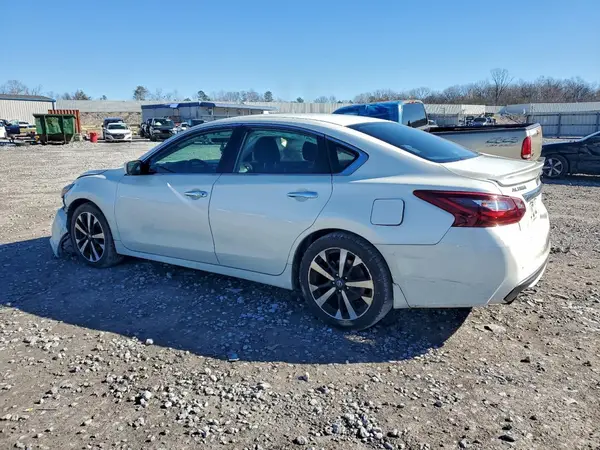 1N4AL3AP9JC115159 2018 NISSAN ALTIMA - Image 2