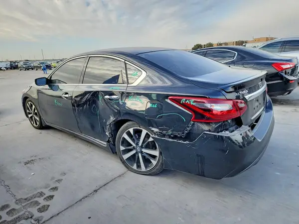 1N4AL3AP9JC119969 2018 NISSAN ALTIMA - Image 2