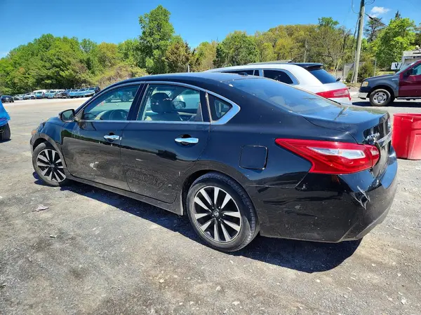 1N4AL3AP9JC119986 2018 NISSAN ALTIMA - Image 2
