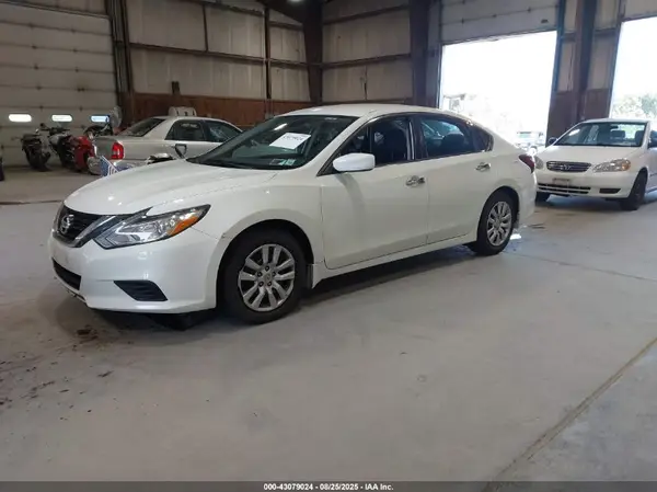 1N4AL3AP9JC120930 2018 NISSAN ALTIMA - Image 2