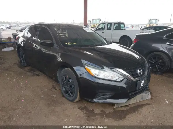 1N4AL3AP9JC121527 2018 NISSAN ALTIMA - Image 1