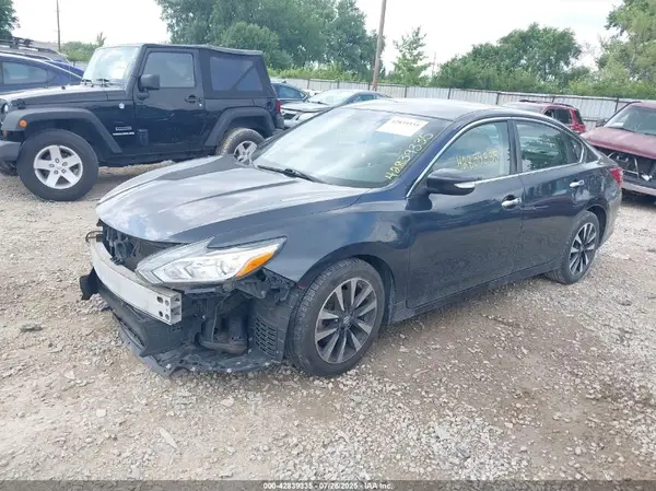 1N4AL3AP9JC124377 2018 NISSAN ALTIMA - Image 2