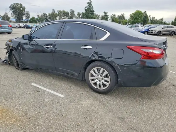 1N4AL3AP9JC125433 2018 NISSAN ALTIMA - Image 2