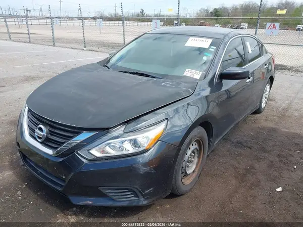 1N4AL3AP9JC126128 2018 NISSAN ALTIMA - Image 2