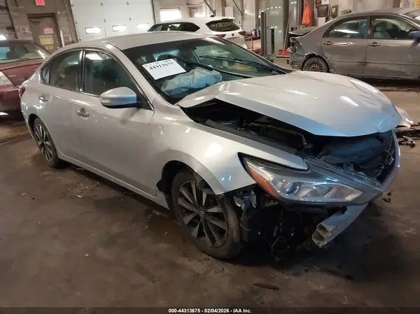 1N4AL3AP9JC126369 2018 NISSAN ALTIMA - Image 1