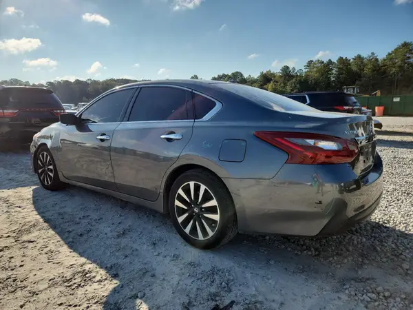 1N4AL3AP9JC128199 2018 NISSAN ALTIMA - Image 2