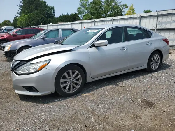 1N4AL3AP9JC128946 2018 NISSAN ALTIMA - Image 1