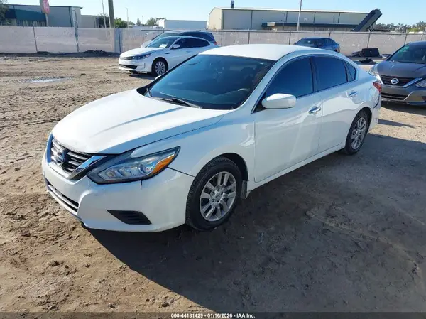 1N4AL3AP9JC130566 2018 NISSAN ALTIMA - Image 2