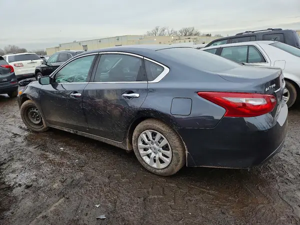 1N4AL3AP9JC136139 2018 NISSAN ALTIMA - Image 2