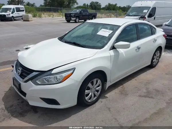 1N4AL3AP9JC138036 2018 NISSAN ALTIMA - Image 2