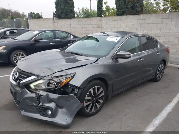 1N4AL3AP9JC139655 2018 NISSAN ALTIMA - Image 2