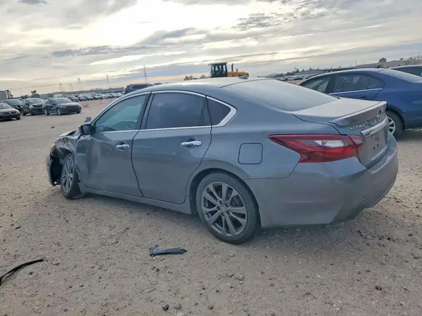 1N4AL3AP9JC142149 2018 NISSAN ALTIMA - Image 2