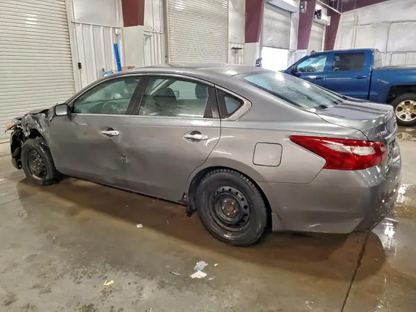 1N4AL3AP9JC142295 2018 NISSAN ALTIMA - Image 2
