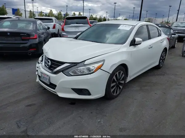 1N4AL3AP9JC155483 2018 NISSAN ALTIMA - Image 2
