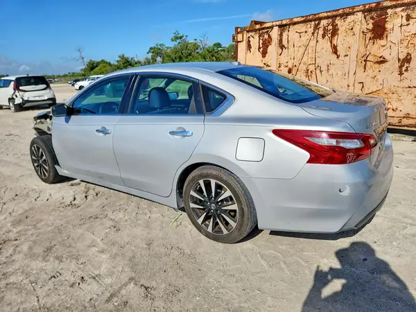 1N4AL3AP9JC156102 2018 NISSAN ALTIMA - Image 2
