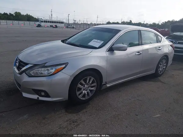 1N4AL3AP9JC157993 2018 NISSAN ALTIMA - Image 2