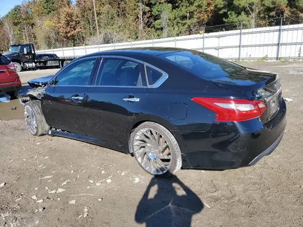 1N4AL3AP9JC158576 2018 NISSAN ALTIMA - Image 2