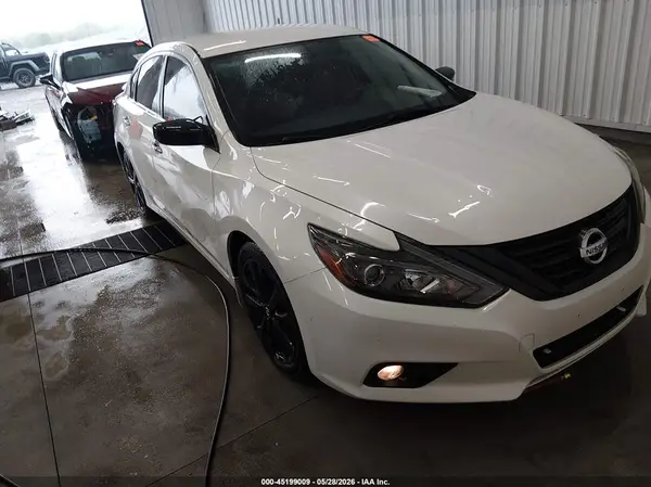 1N4AL3AP9JC159534 2018 NISSAN ALTIMA - Image 1