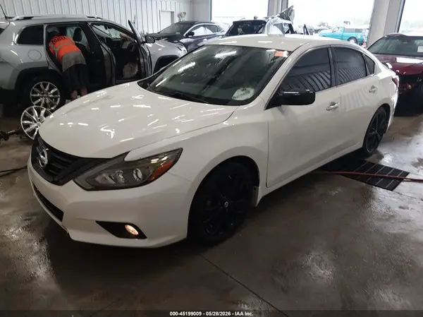 1N4AL3AP9JC159534 2018 NISSAN ALTIMA - Image 2