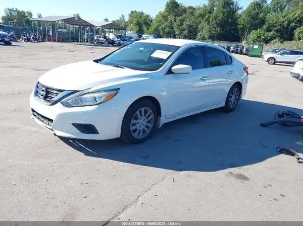 1N4AL3AP9JC161154 2018 NISSAN ALTIMA - Image 2