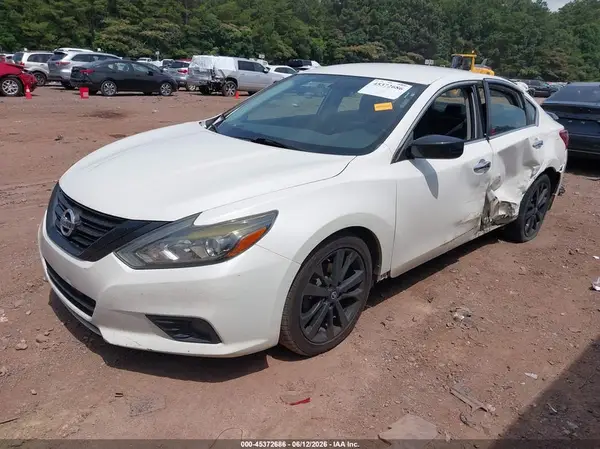 1N4AL3AP9JC161834 2018 NISSAN ALTIMA - Image 2