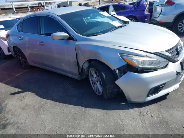1N4AL3AP9JC163650 2018 NISSAN ALTIMA - Image 1