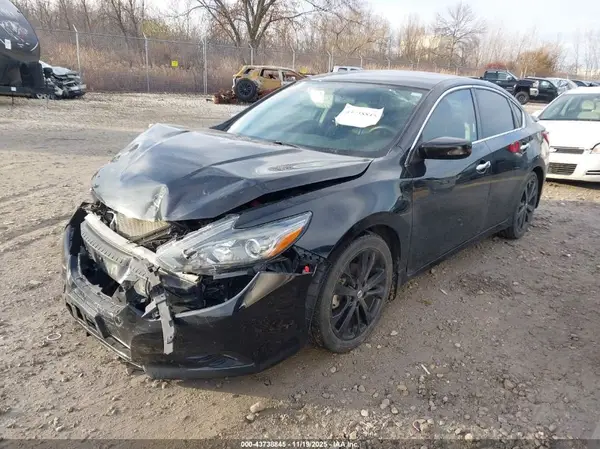 1N4AL3AP9JC164281 2018 NISSAN ALTIMA - Image 2