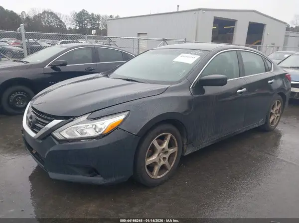1N4AL3AP9JC166371 2018 NISSAN ALTIMA - Image 2