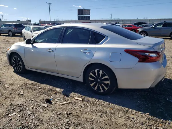 1N4AL3AP9JC167231 2018 NISSAN ALTIMA - Image 2