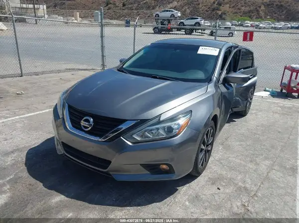 1N4AL3AP9JC168993 2018 NISSAN ALTIMA - Image 2