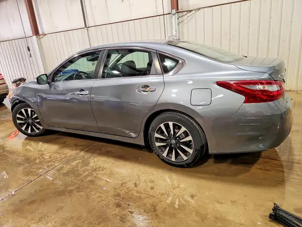 1N4AL3AP9JC171747 2018 NISSAN ALTIMA - Image 2